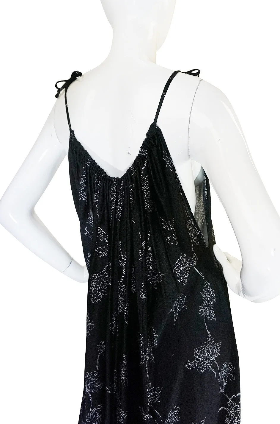 1970s Floral Print Jeresy Caftan Maxi Dress