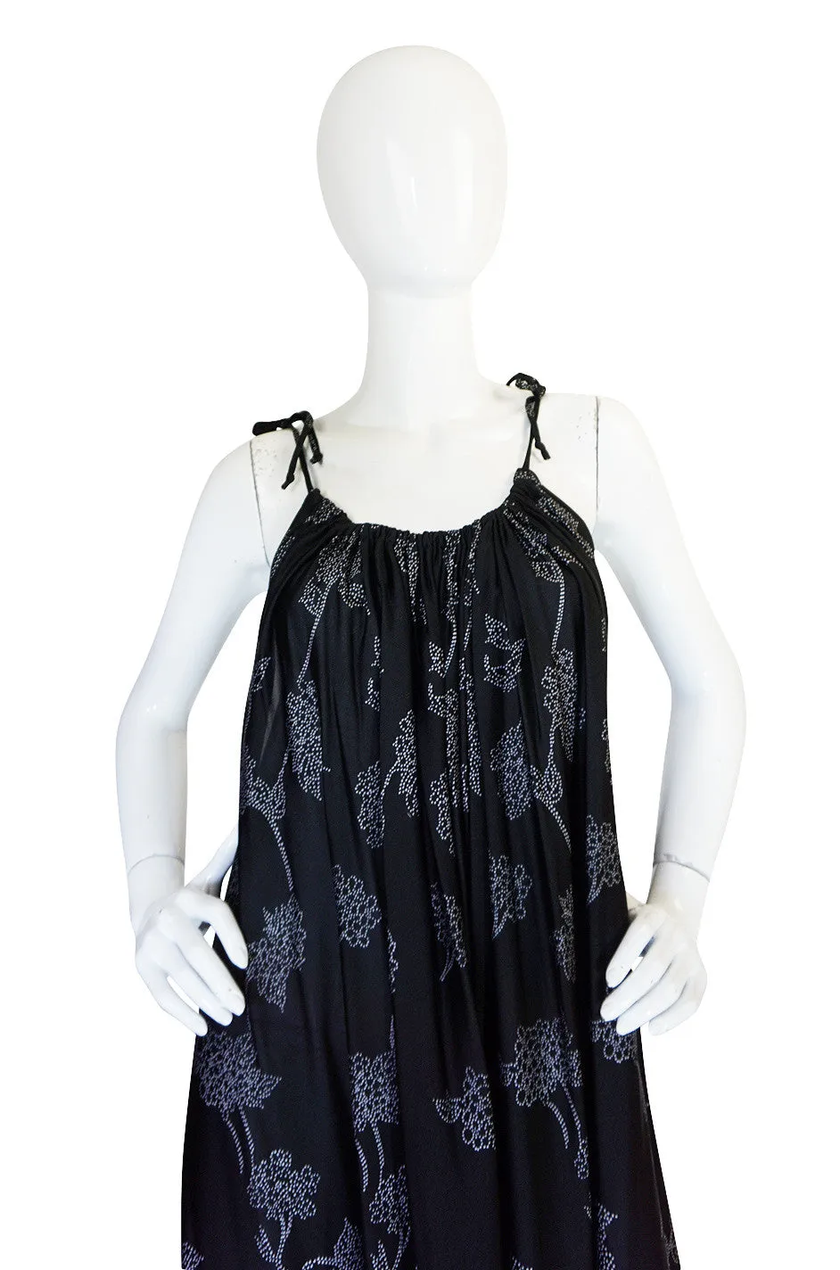 1970s Floral Print Jeresy Caftan Maxi Dress