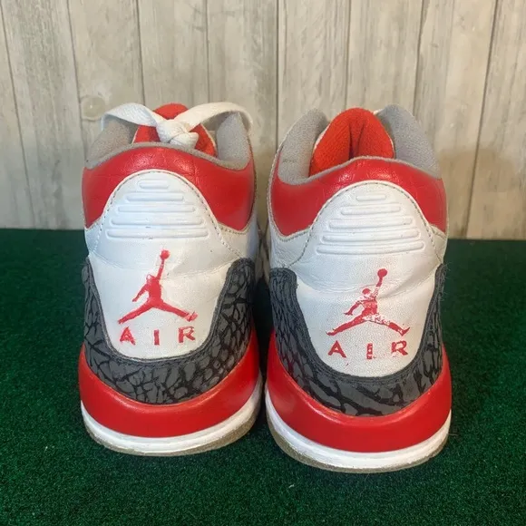 Air Jordan 3 Fire Red 5.5 Youth Basketball Shoe