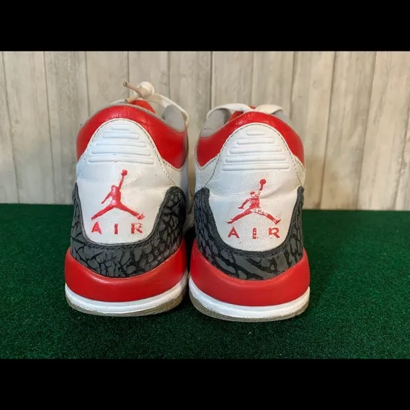 Air Jordan 3 Fire Red 5.5 Youth Basketball Shoe
