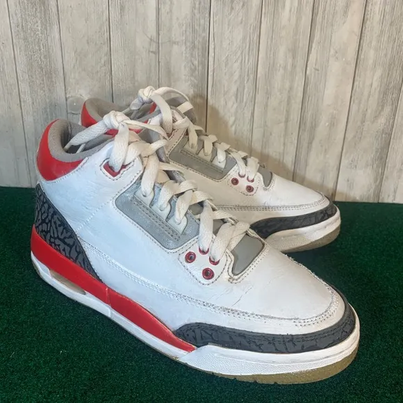 Air Jordan 3 Fire Red 5.5 Youth Basketball Shoe