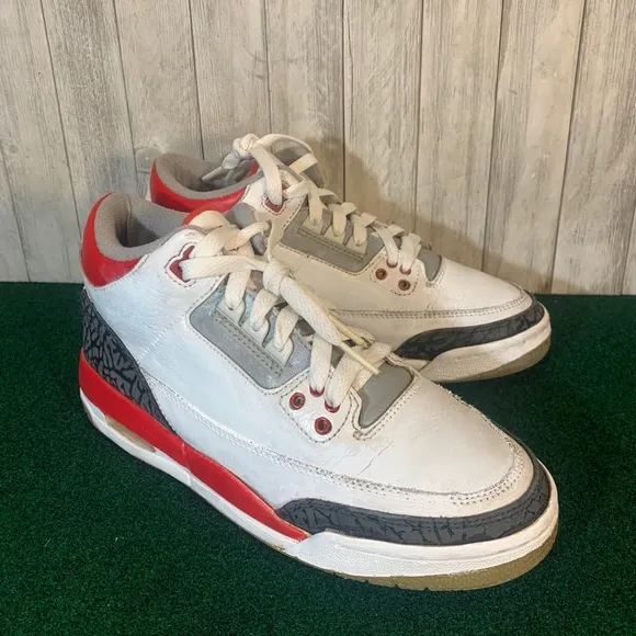 Air Jordan 3 Fire Red 5.5 Youth Basketball Shoe