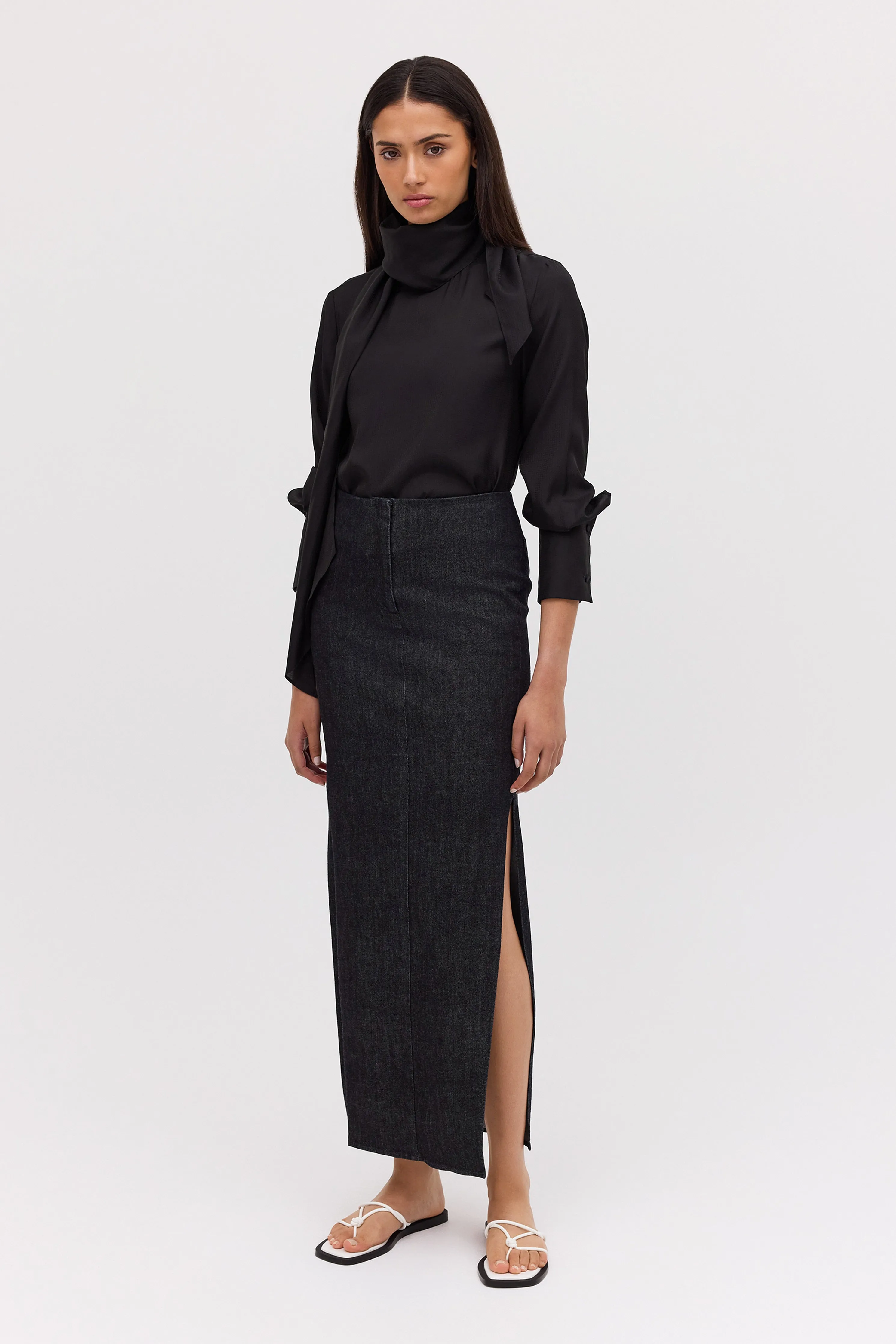 BLACK DENIM BASIS SKIRT