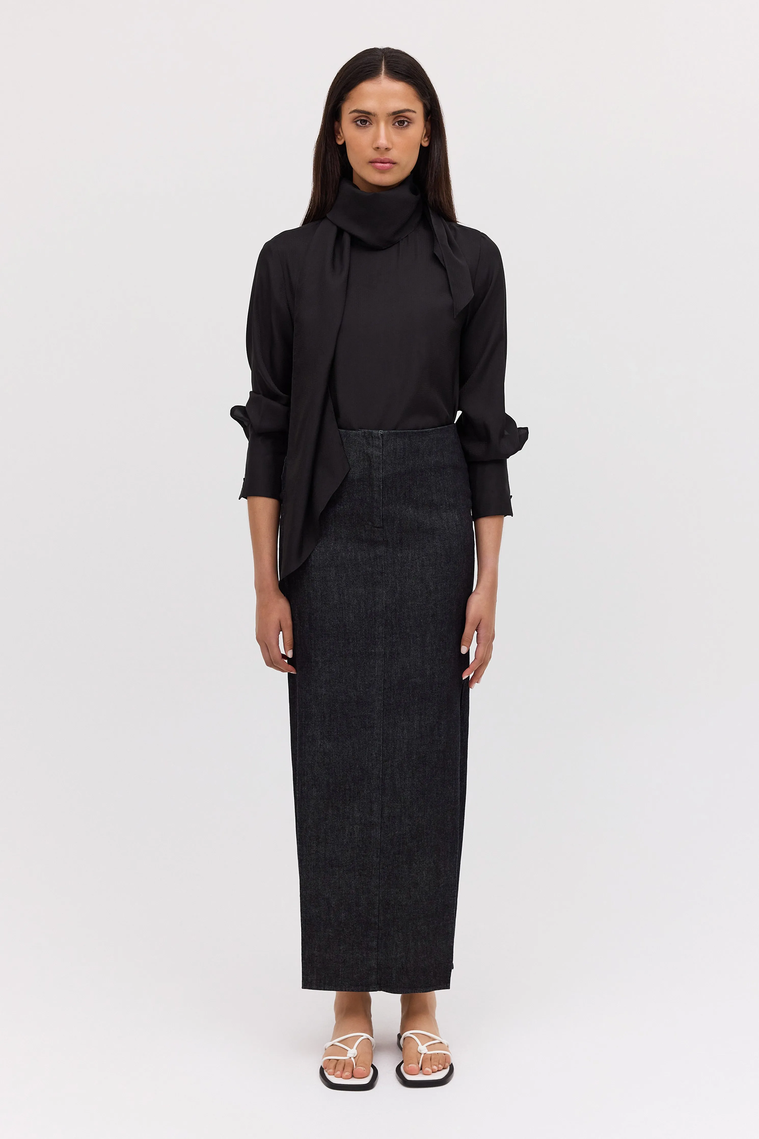 BLACK DENIM BASIS SKIRT