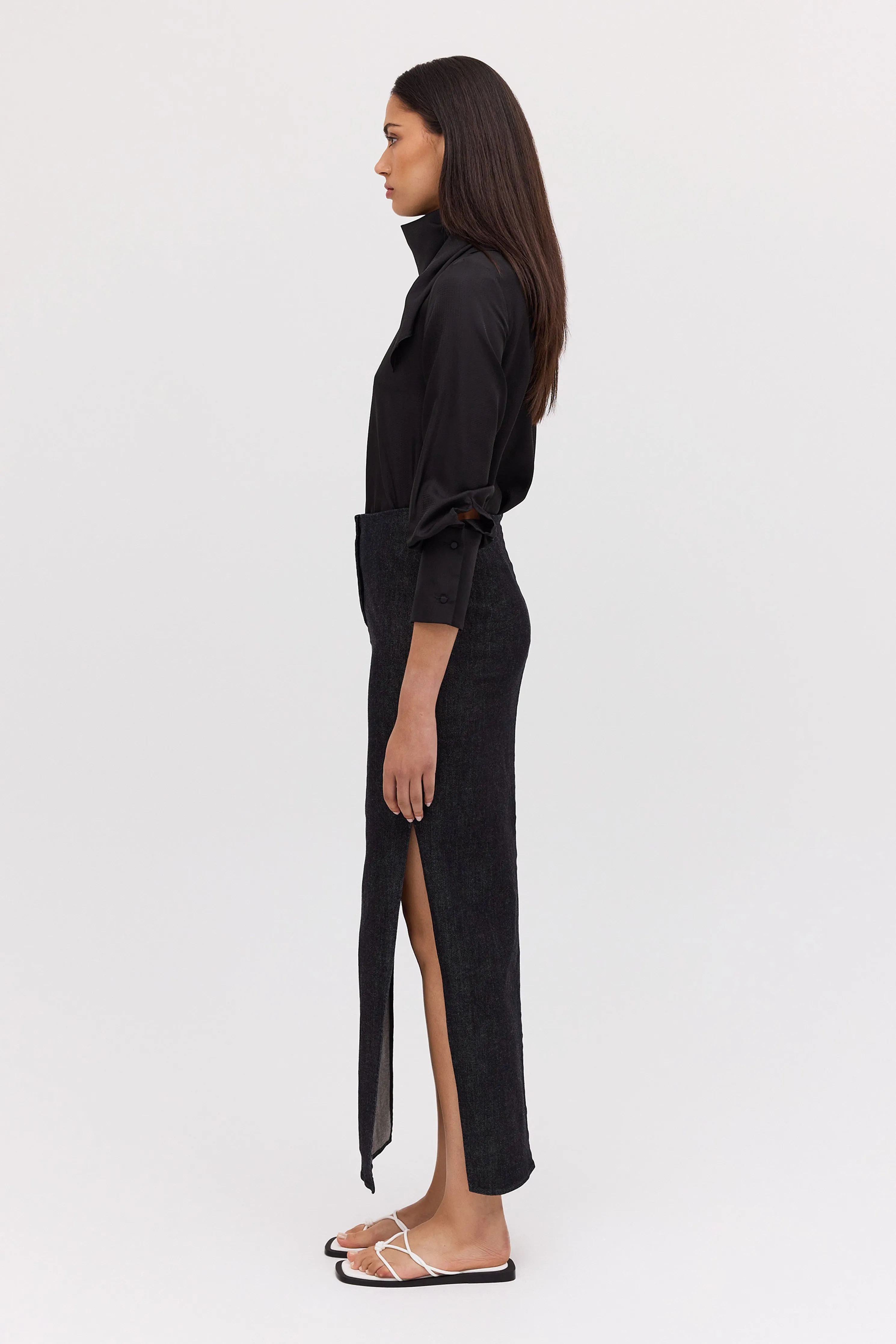 BLACK DENIM BASIS SKIRT