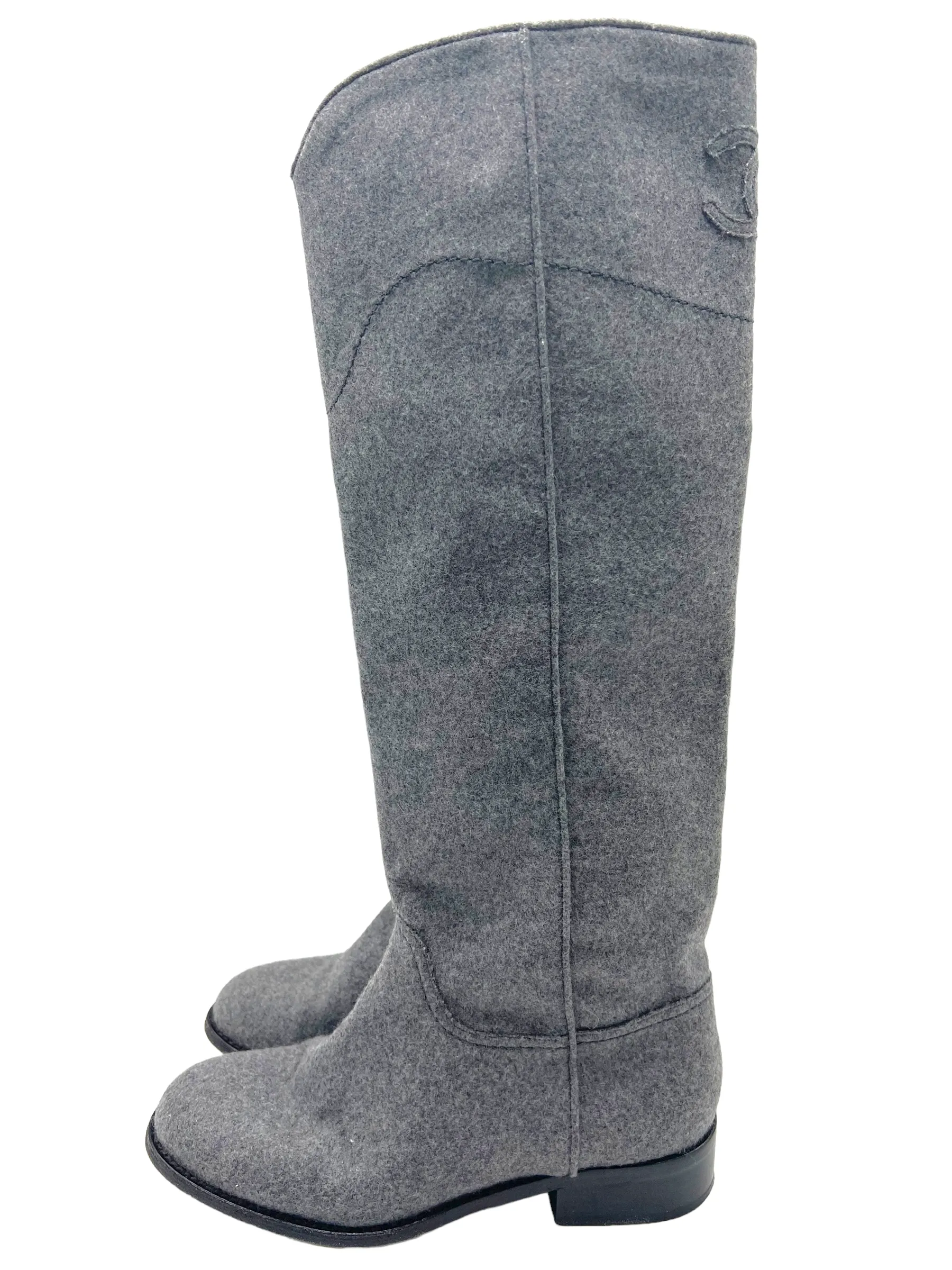 Chanel Gray Knit CC Logo Size 38 Riding Boots
