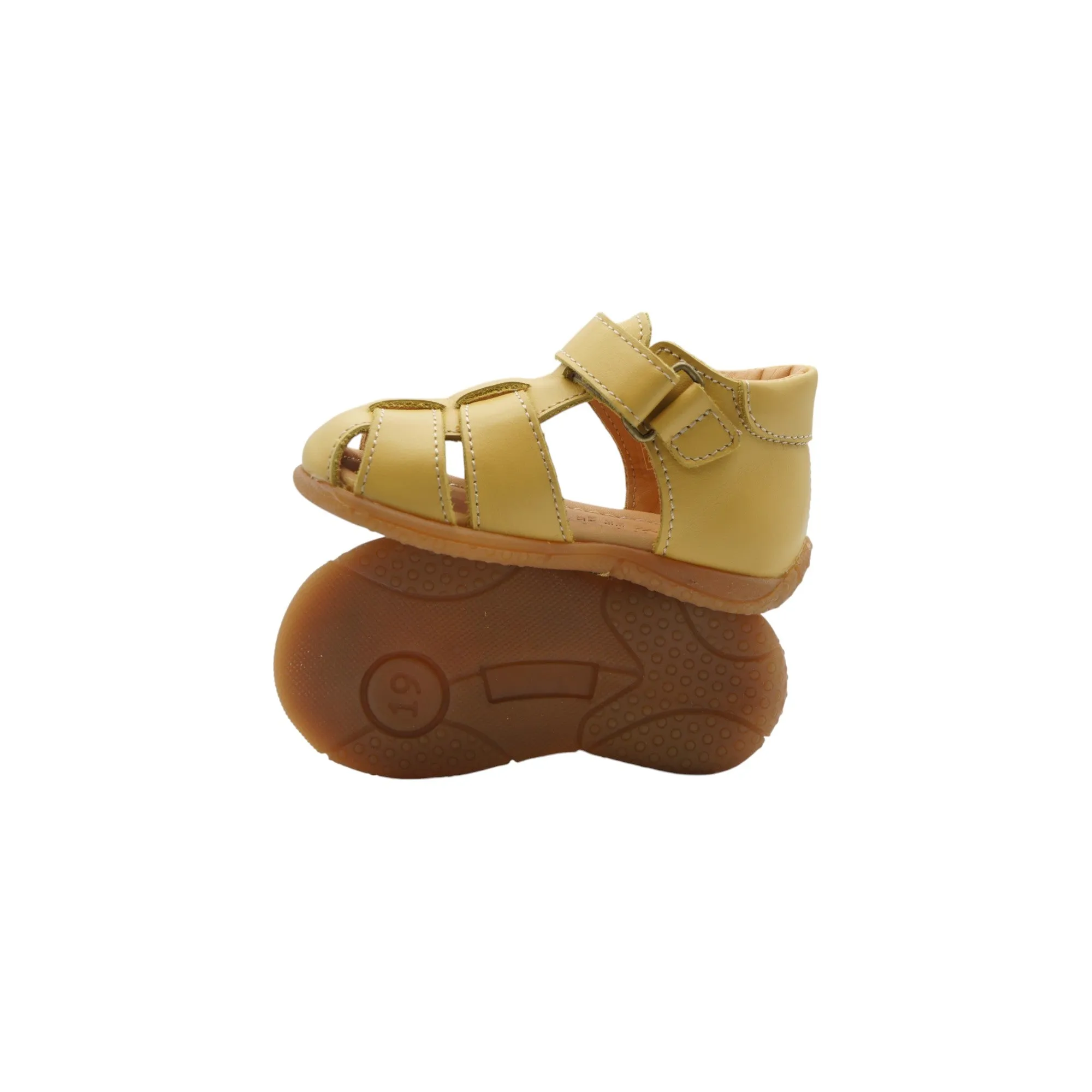 Closed Toe Sandals 593