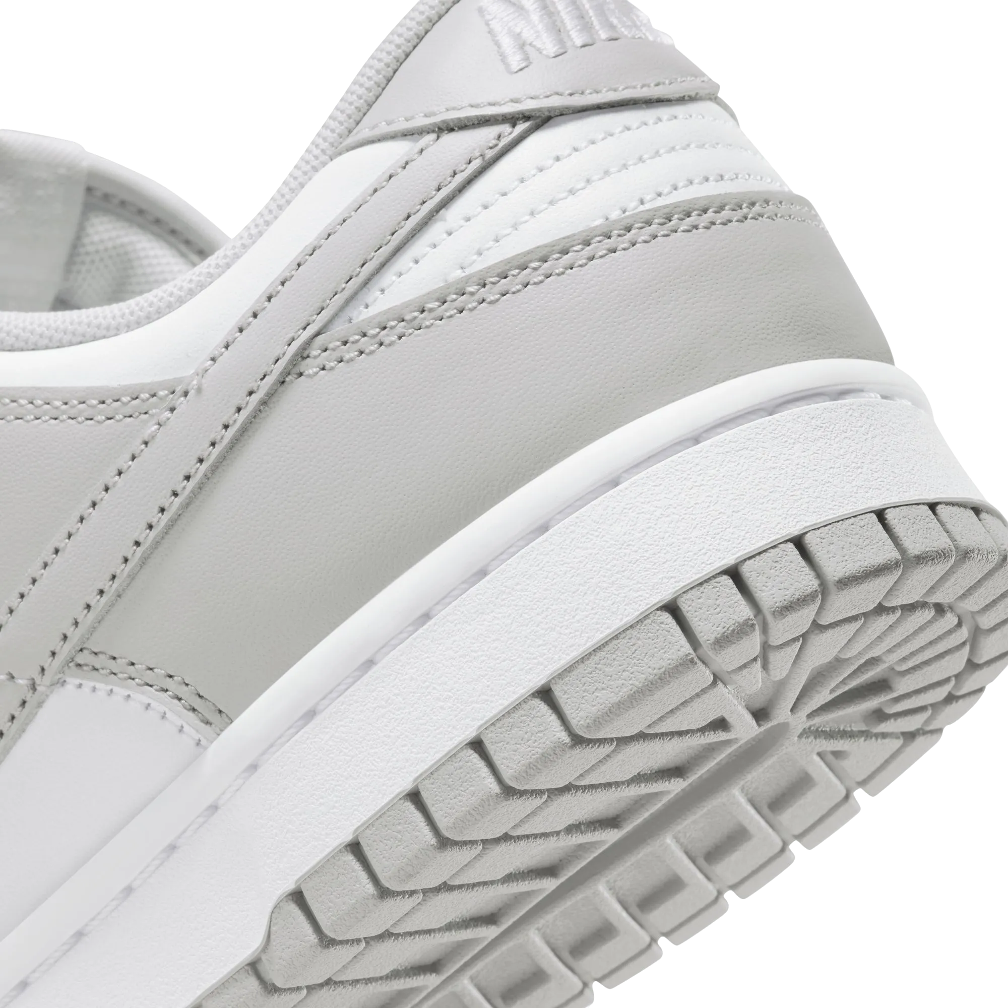 Dunk Low Retro (M)