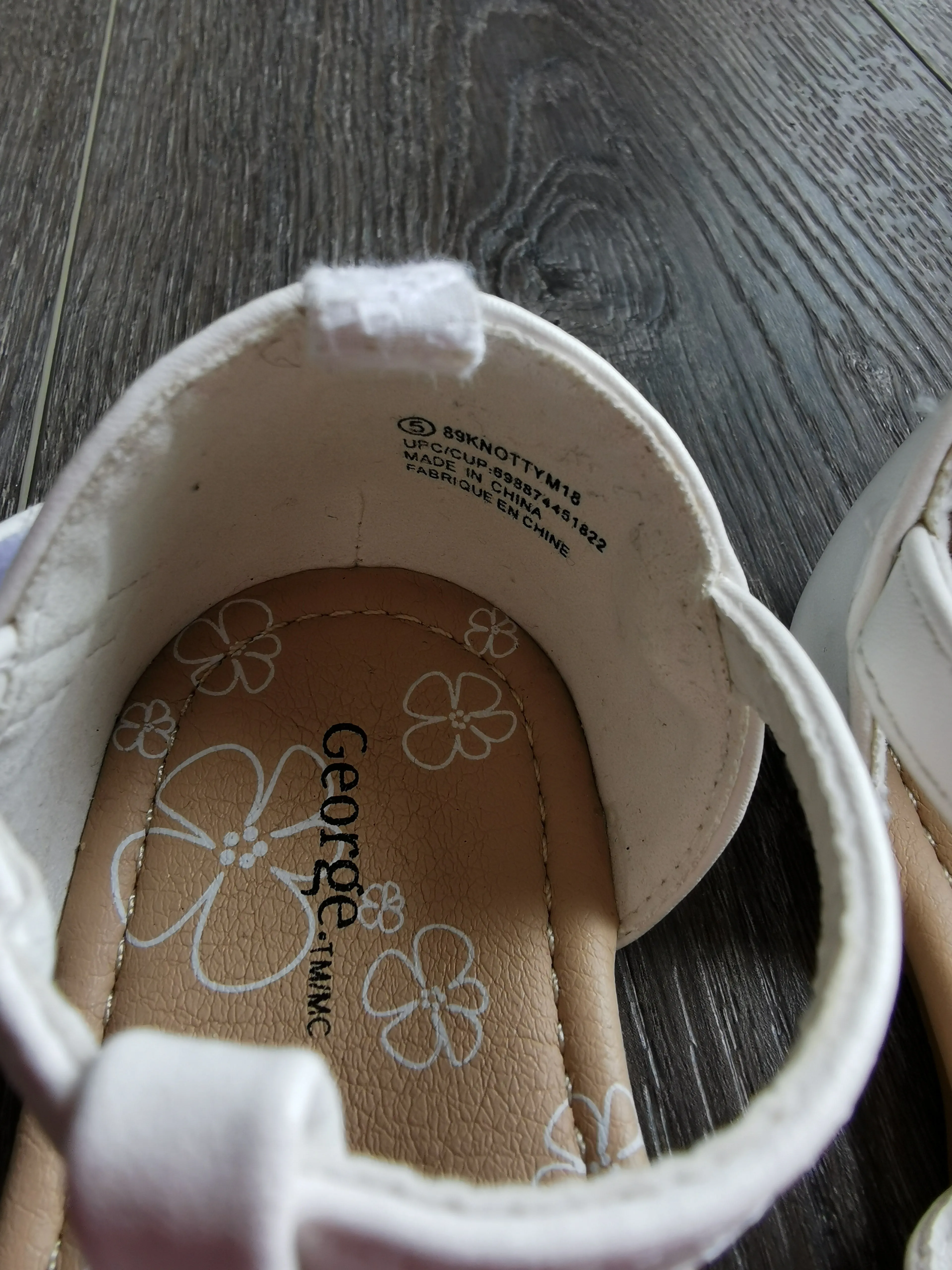 GIRL SIZE 5 TODDLER - GEORGE Bohemian Crochet Eyelet Sandals, White VGUC B12