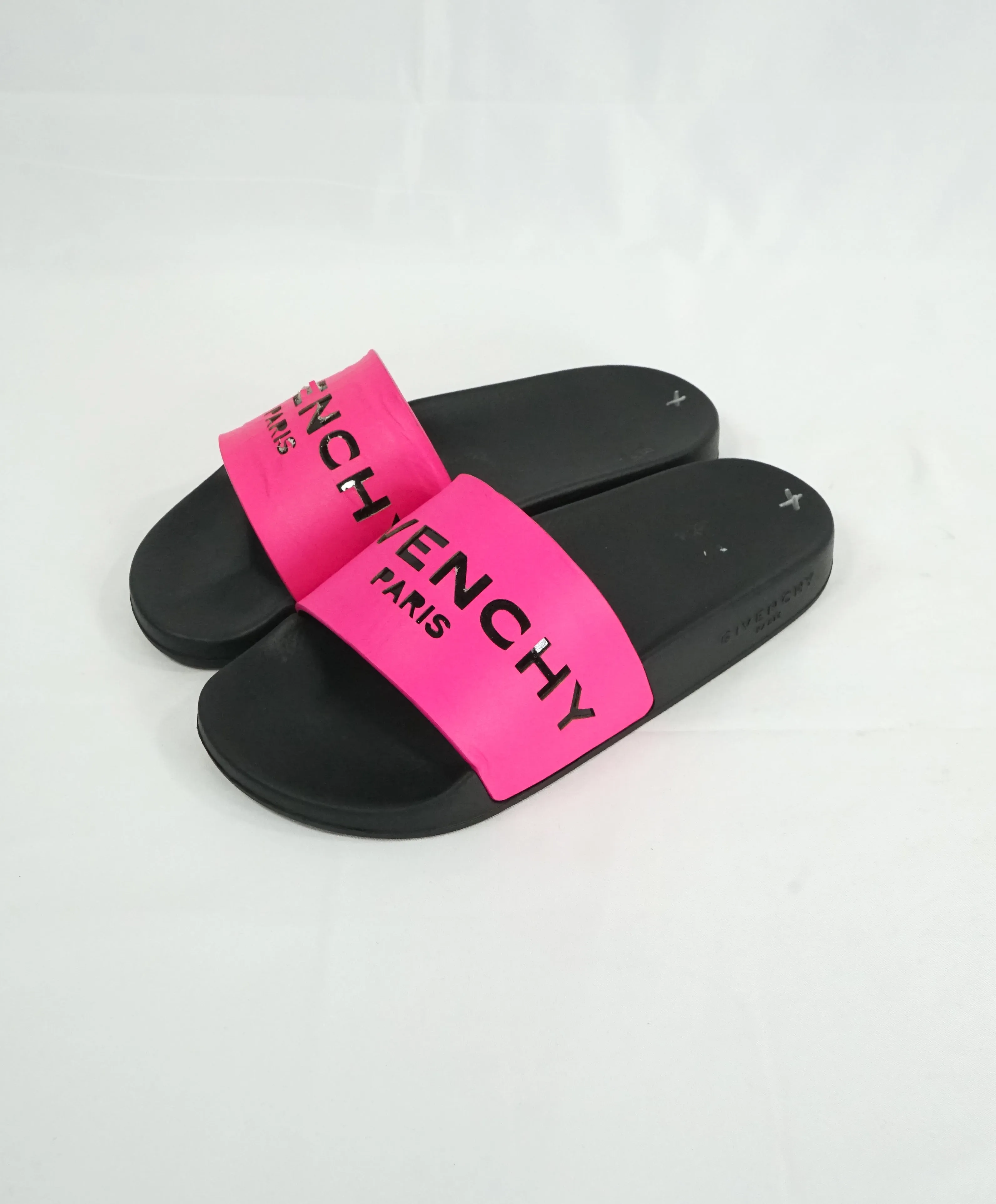 GIVENCHY - Iconic Neon Pink Monogram Logo Slides Sandals - 6