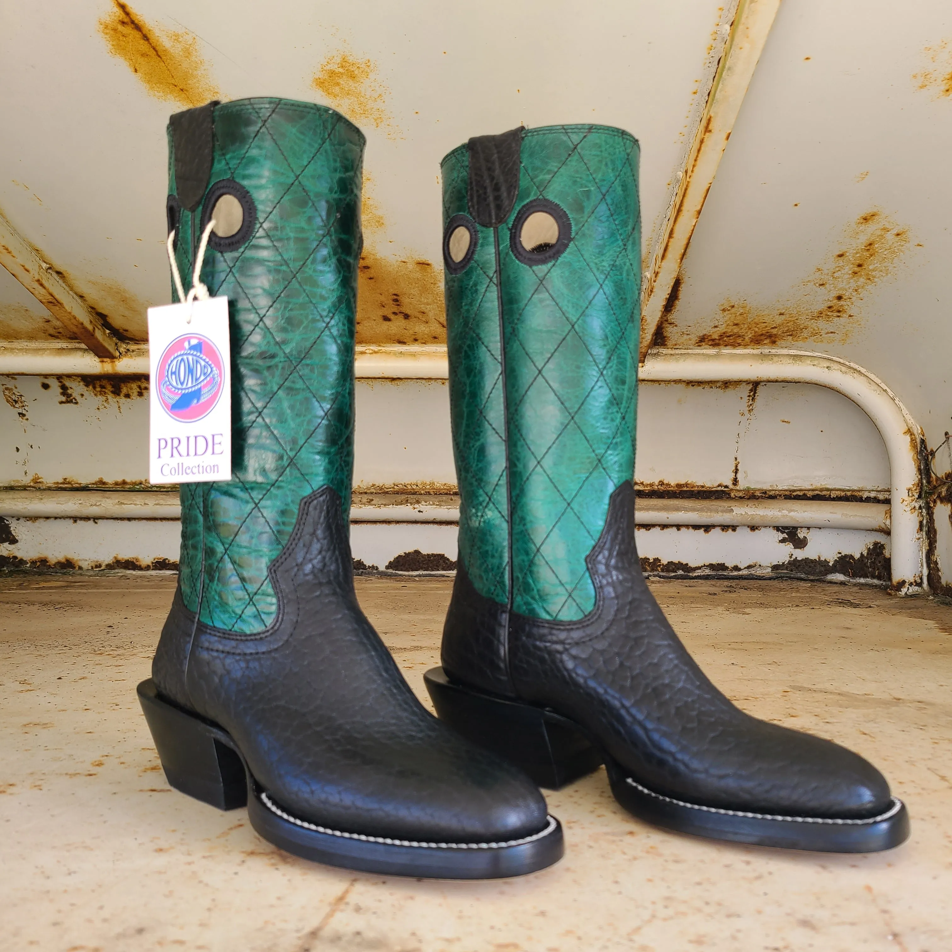 Hondo Picosa Creek Exclusive Black Bullhide w/Green Volcano - The Shamrock Boot