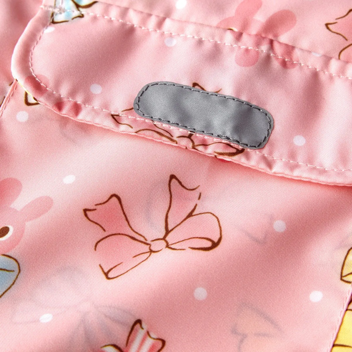 HOT BISCUITS RAIN COAT