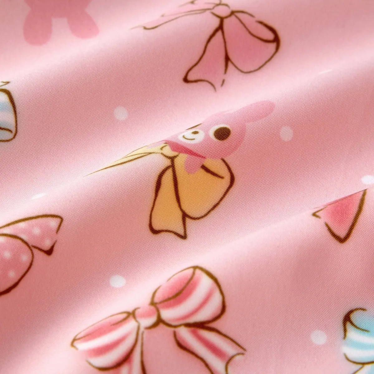 HOT BISCUITS RAIN COAT