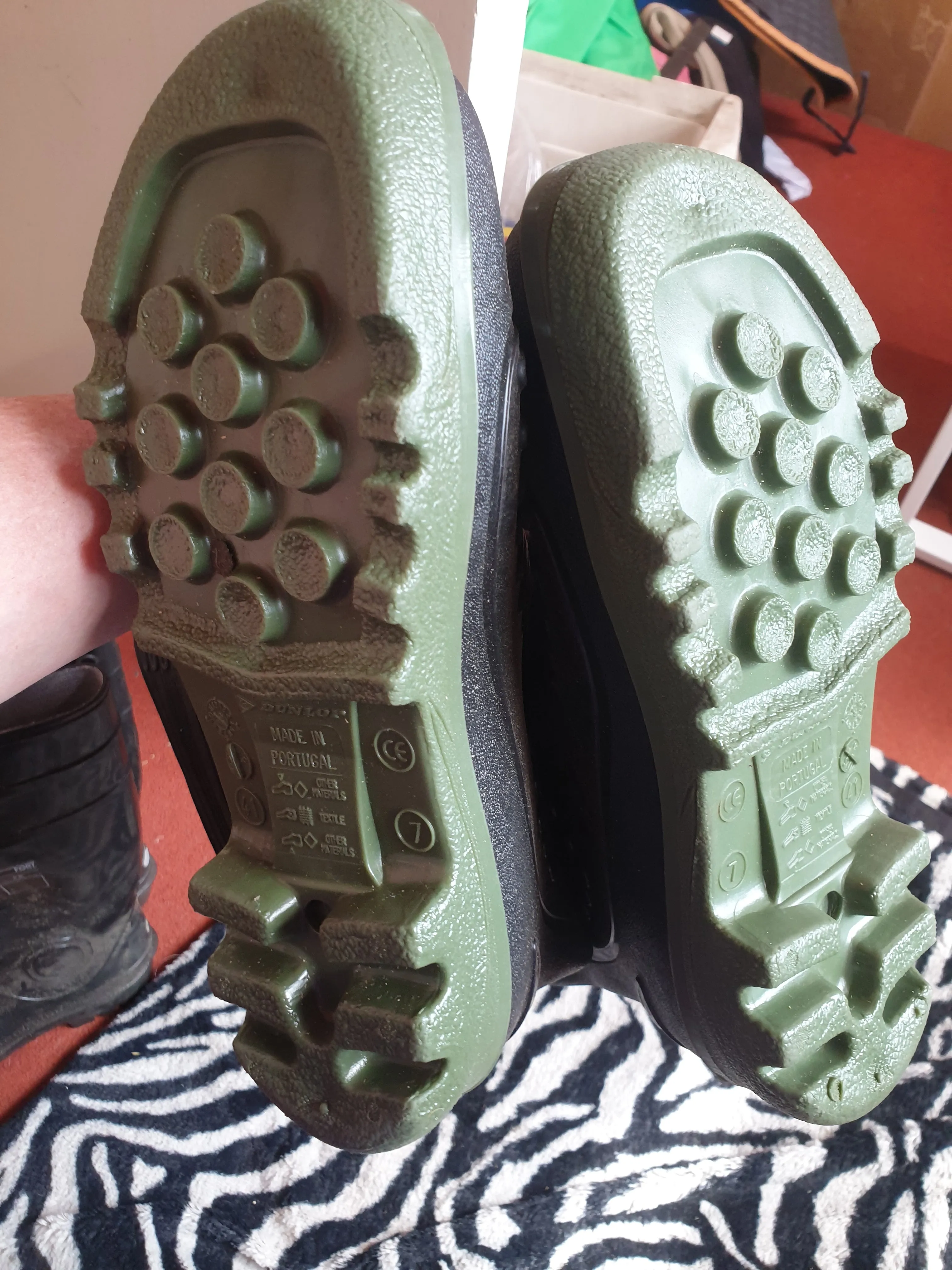 NEW Black size 7 Dunlop steel toe wellingtons FREE POSTAGE ✅