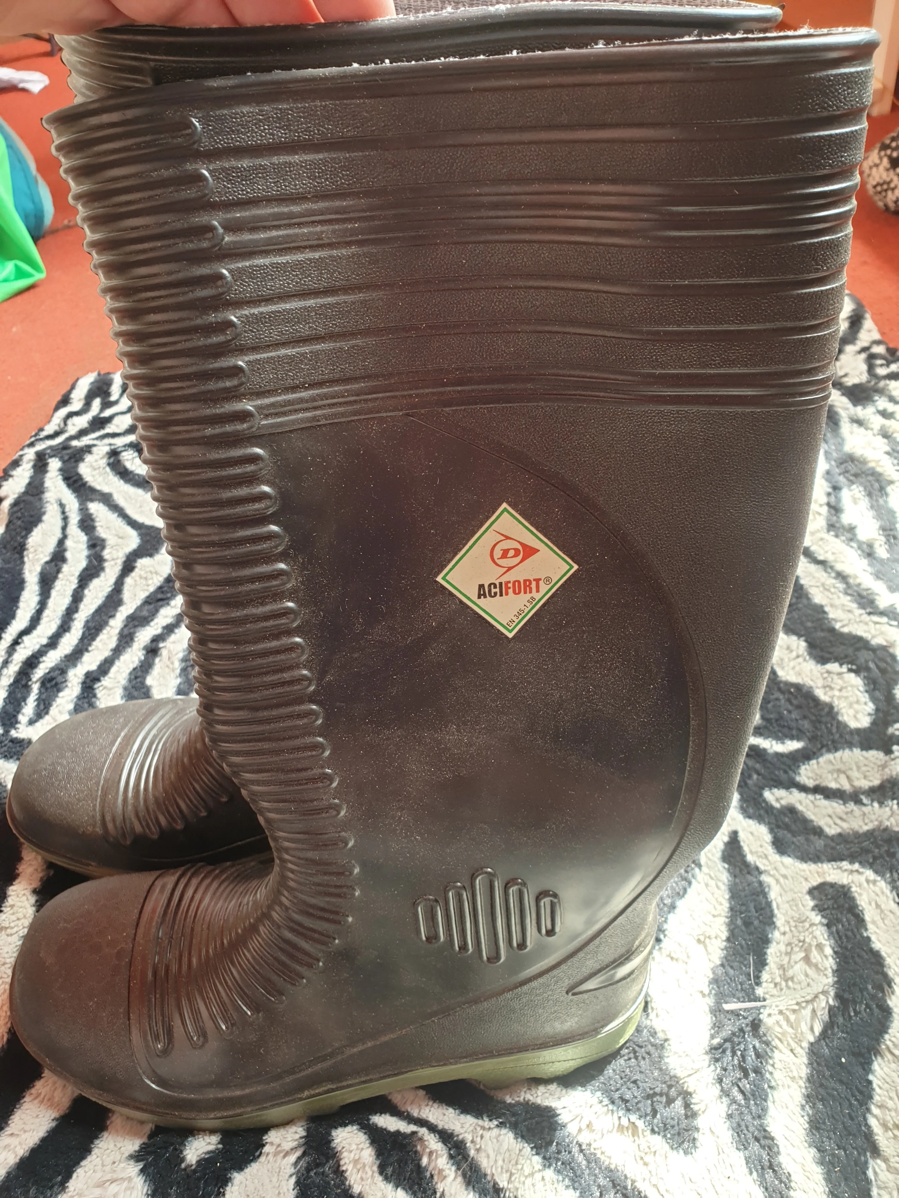 NEW Black size 7 Dunlop steel toe wellingtons FREE POSTAGE ✅