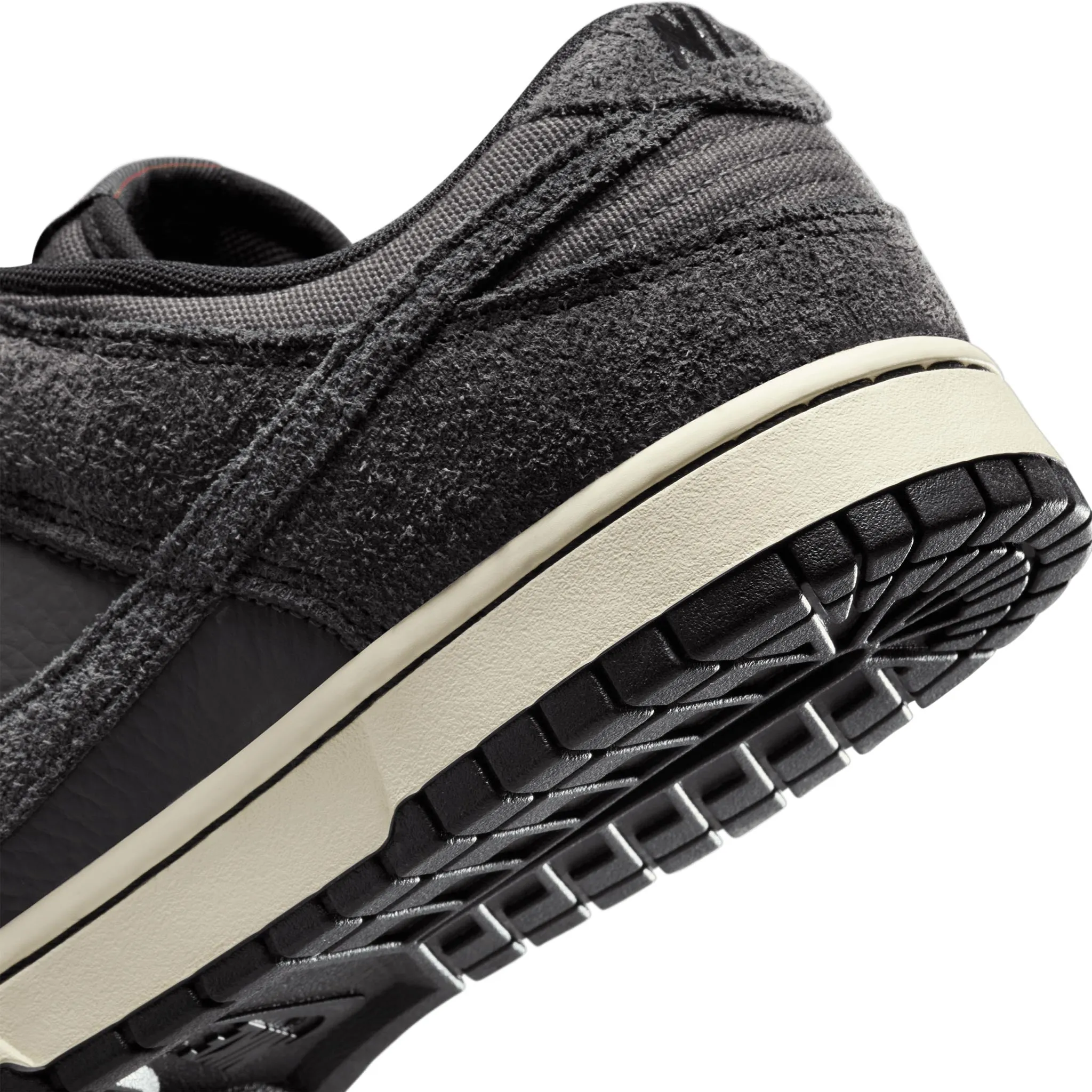 Nike Dunk Low Retro Premium Black/Off Noir-Coconut Milk HF3145-001
