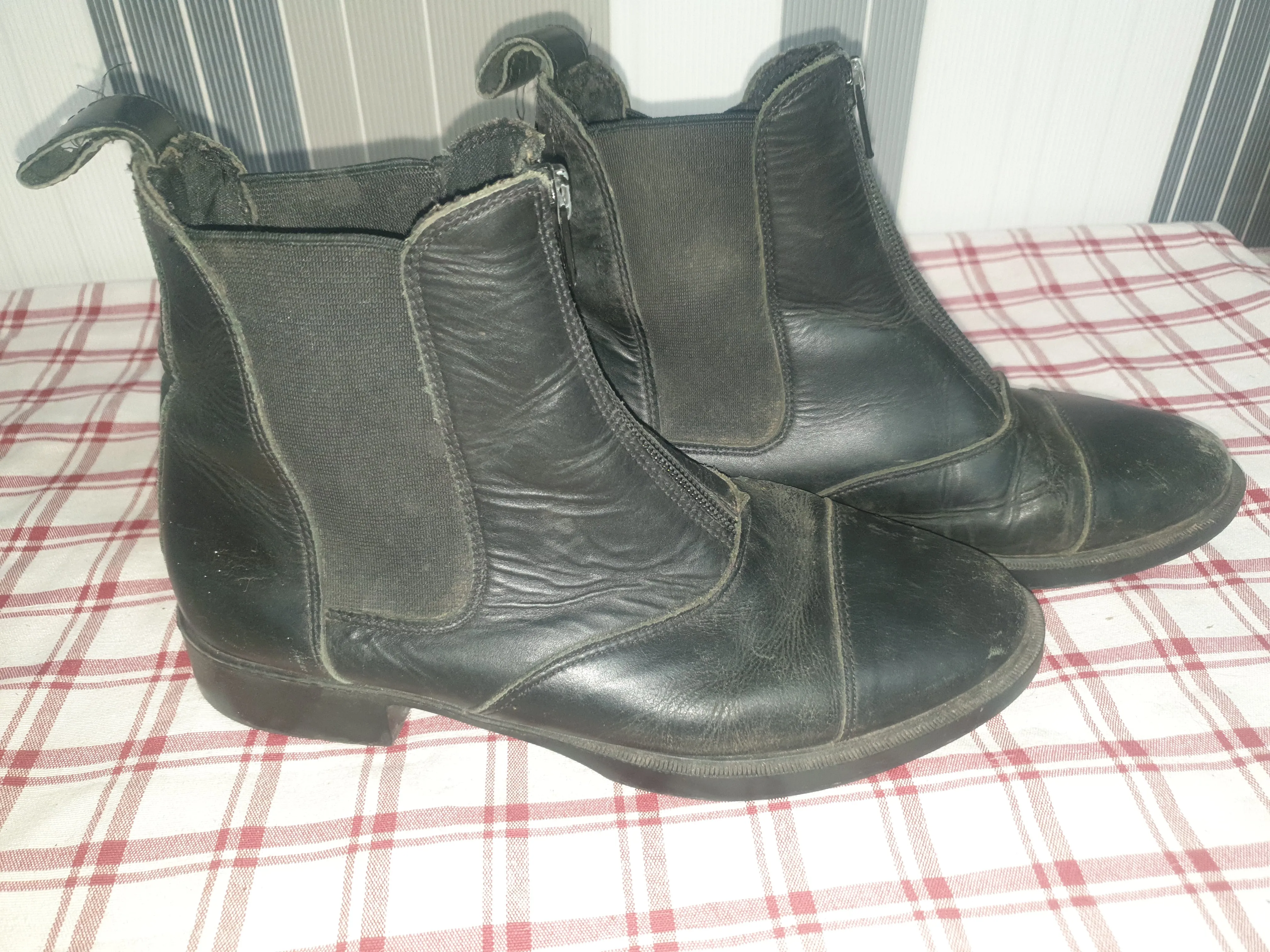 size 3 black  jodhpur boots FREE POSTAGE 🟢