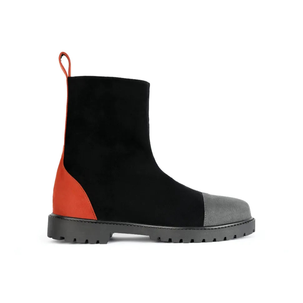 THE RAIN BOOTS