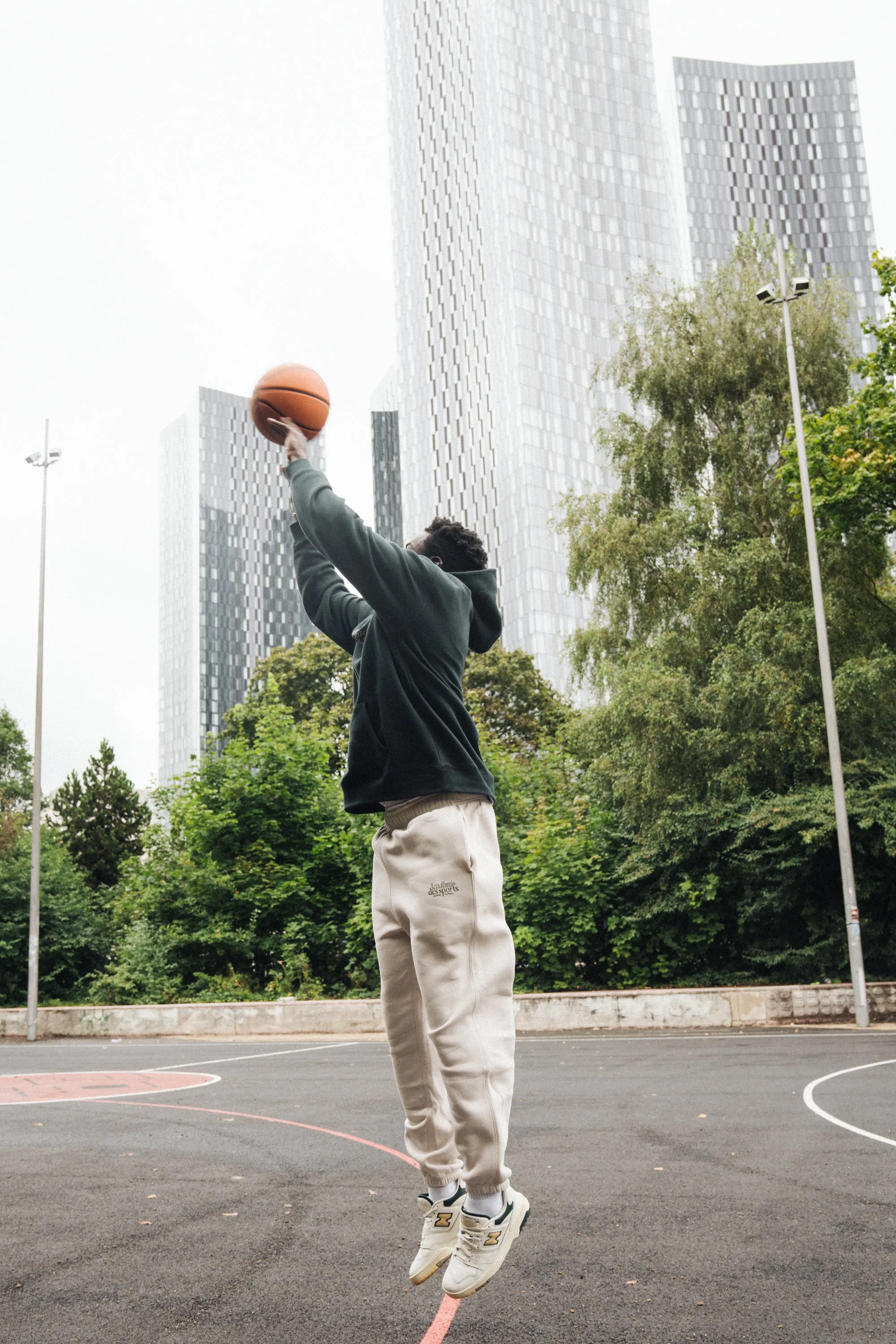Vice 84 'Académie Des Sports Script' Joggers - Bone