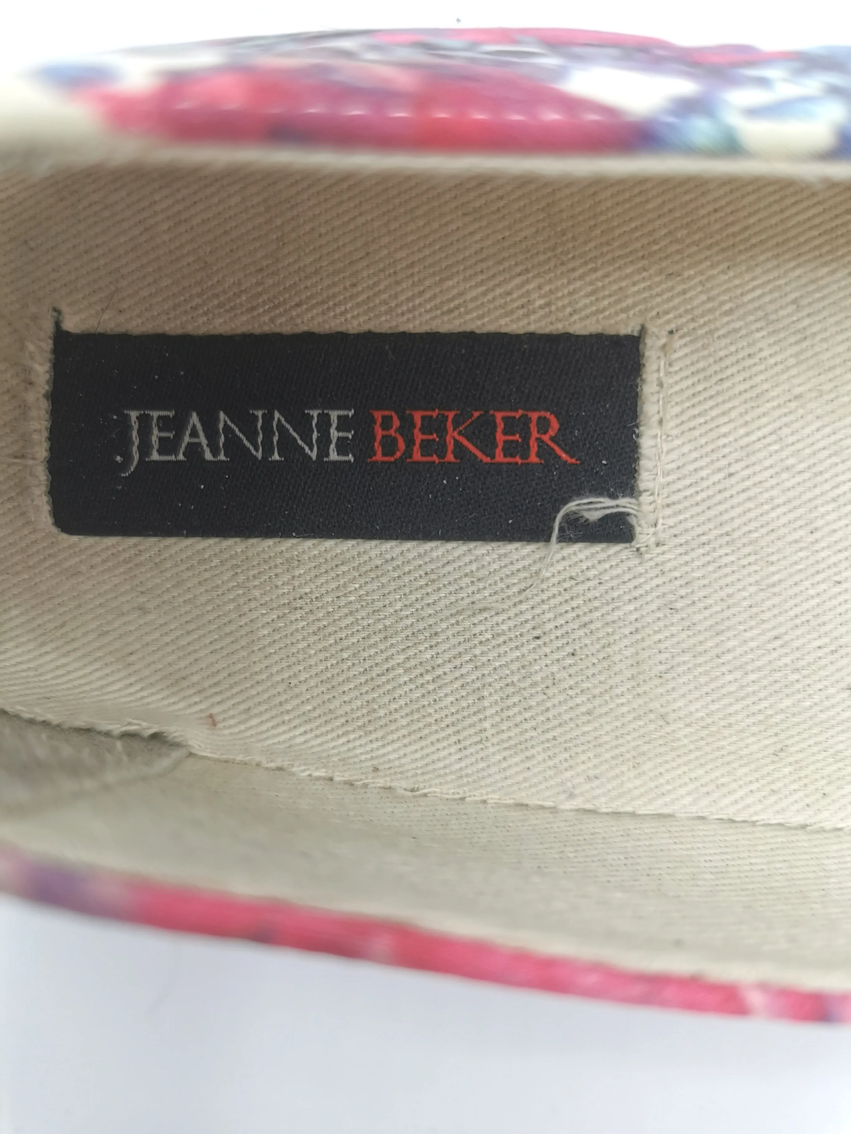 WOMENS SIZE 8 - JEANNE BEKER, Floral Boho Ballet Flats VGUC B9